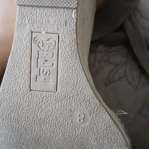 Wedges - Picture 4 of 5